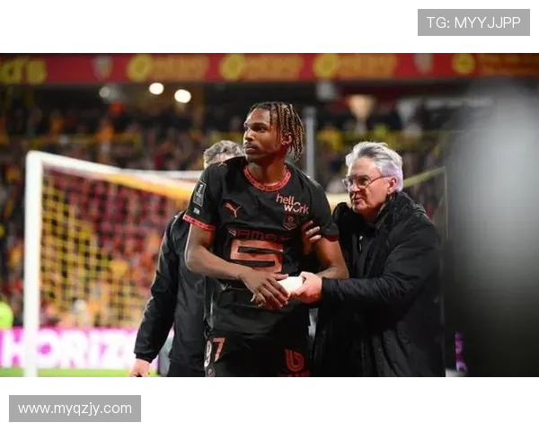 队报雅凯左肩伤或缺阵数周需手术